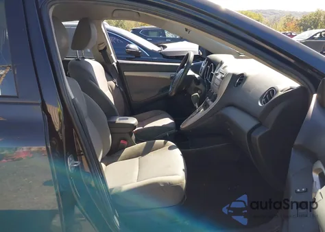 2009 Toyota Matrix S z USA, uszkodzony, nr VIN 2T1KE40E09C029482